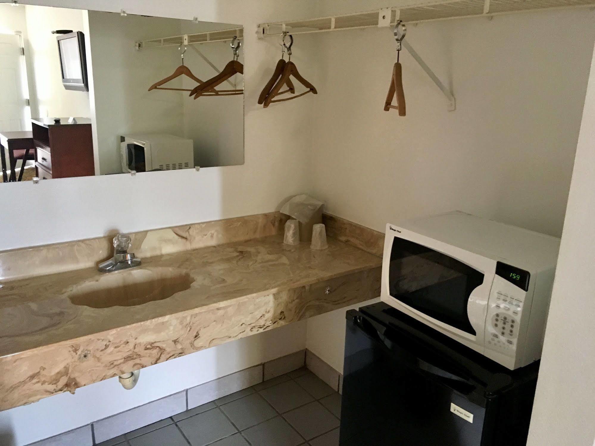 East Lake Inn Orient Park Εξωτερικό φωτογραφία